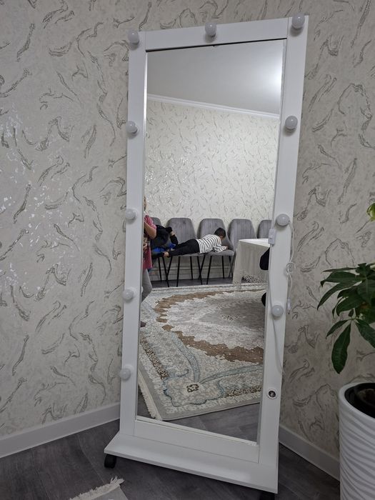 Зеркало  размер 180см Х 60см