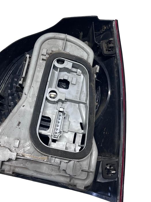 Lampa Spate / Stop Stanga Spate Volkswagen Polo 9N Facelift_ 2001 - 2012 6Q6945257F