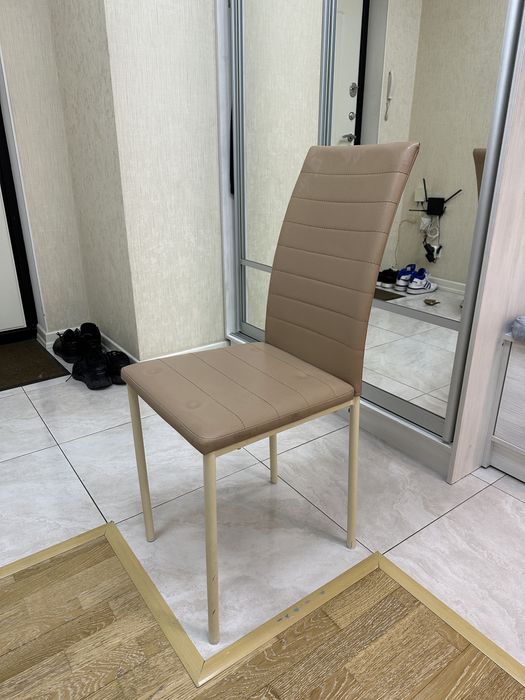 Стулья кухонные — 3 шт.