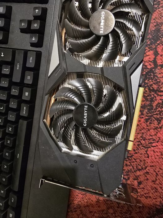 Видеокарта Nvidia RTX 2060super 8 gb Gigabyte