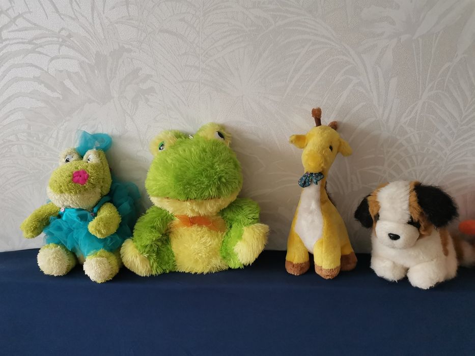 Плюшени играчки - мече, жабка, куче и други