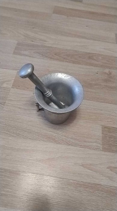 Mojar de aluminiu cu pistil