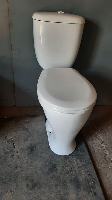 Продам унитаз комплект хорошим состояние
