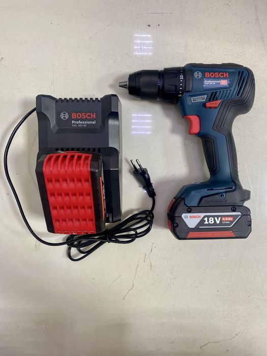 Новый шуруповёрт Bosch GSR 18V-50 + 2 аккумулятора 4 Ah.