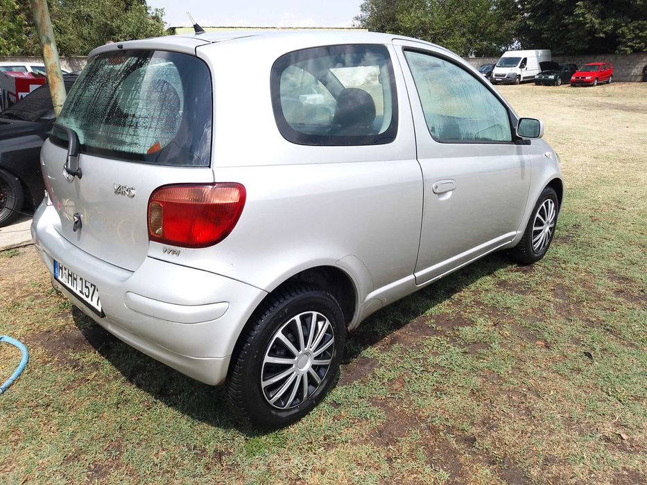 Toyota Yaris 1.3 Климатик тойота ярис