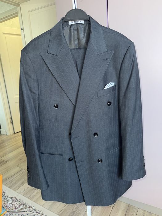 Двубортный костюм Shoqan