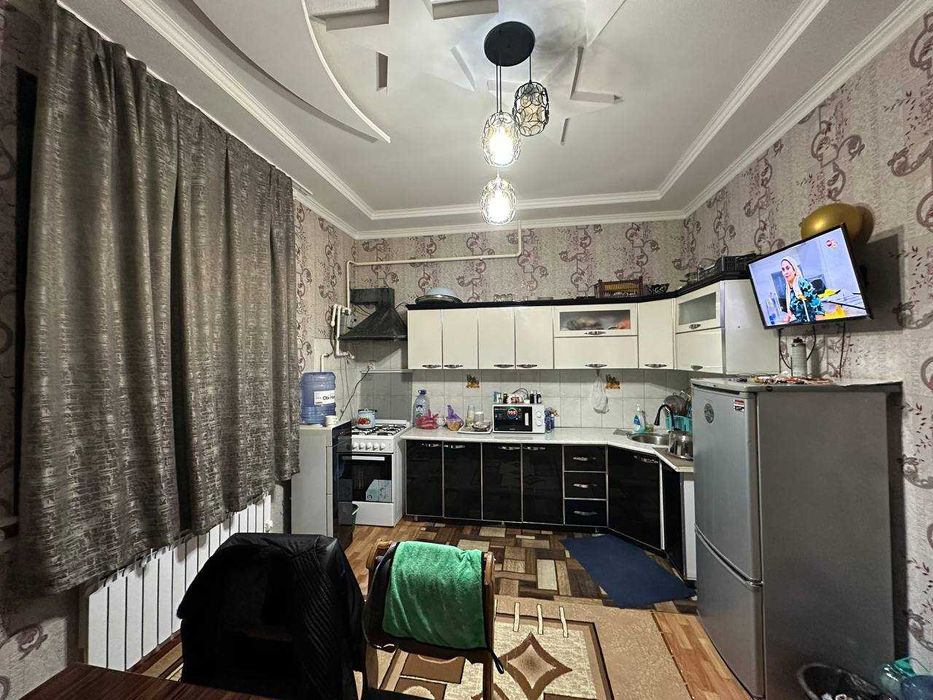 Продаётся 1х комн квартира на 1 этаже Ор-р 5 микрорайон Жомий