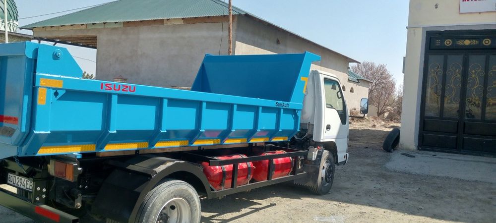 Isuzu Samasval Radnoy 2015 Yurgan