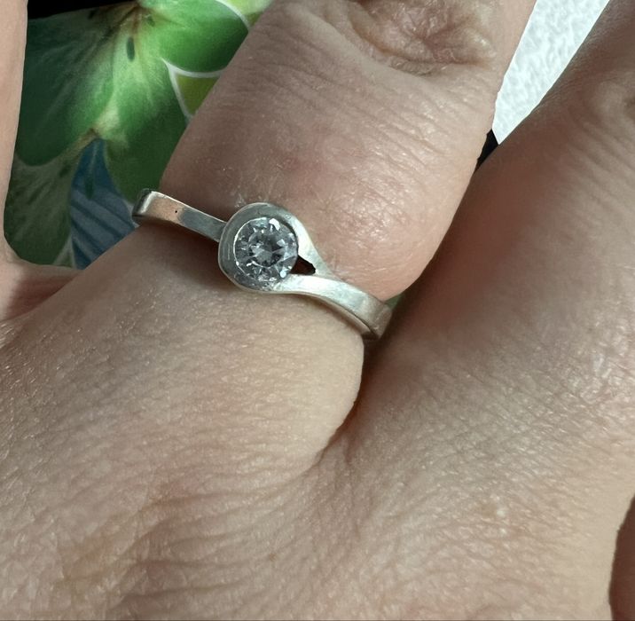 Inel argint cu piatra