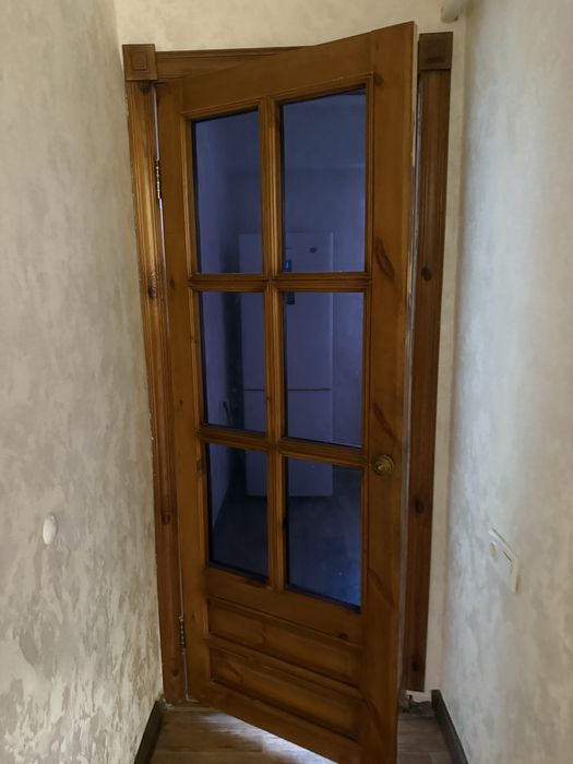 Продам двери  массив дерево