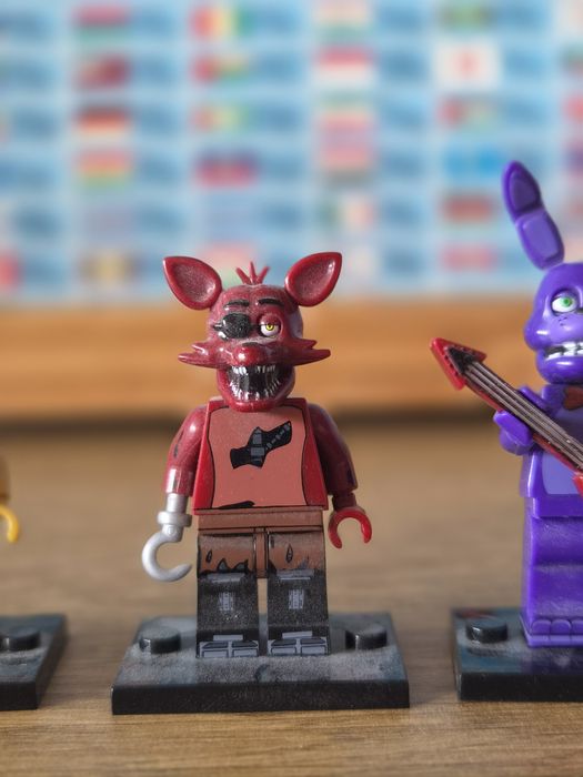 LEGO фигурки на Five Nights at Freddy's