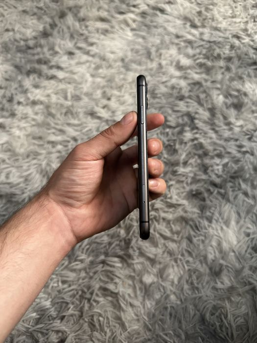 Продам телефон Айфон 11 128Gb