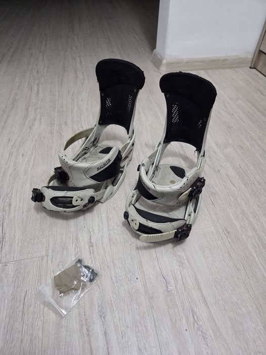 Legaturi Burton Malavita EST Marime M