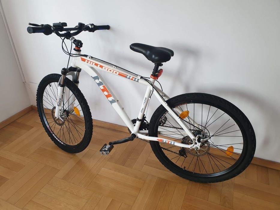 Vând bicicleta Hillbo