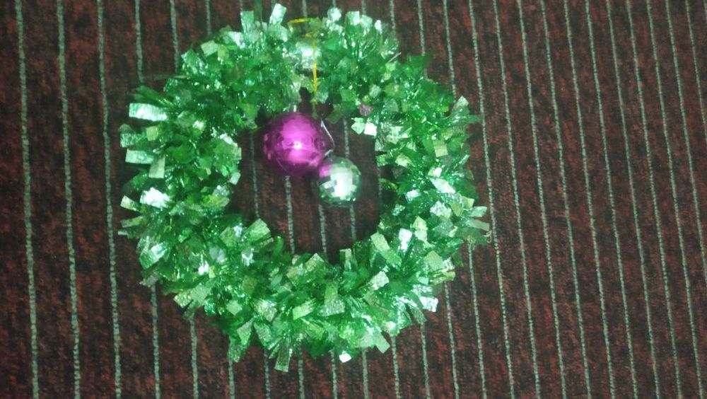 Продам новогодние праздничные венки