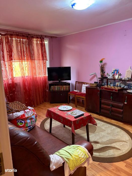 Apartament 3 camere decomandat  Etaj 3