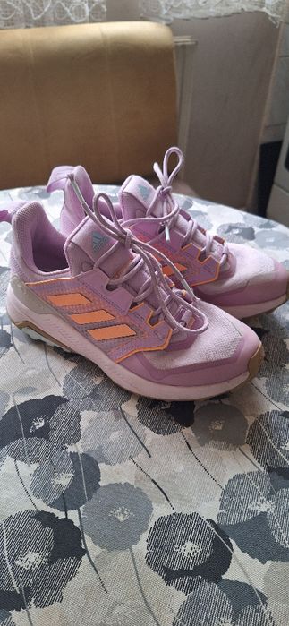 Маратонки Adidas 38  номер