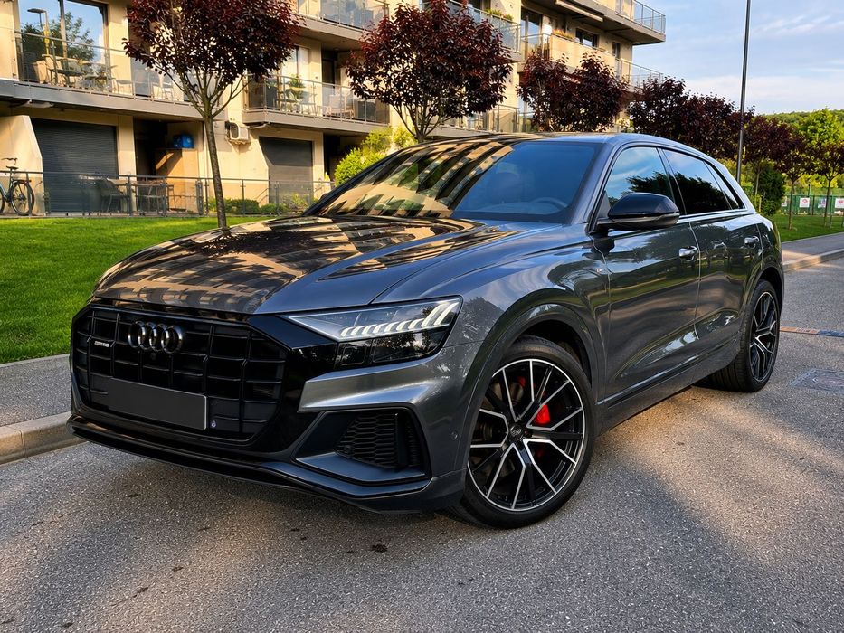 AUDI Q8 2020