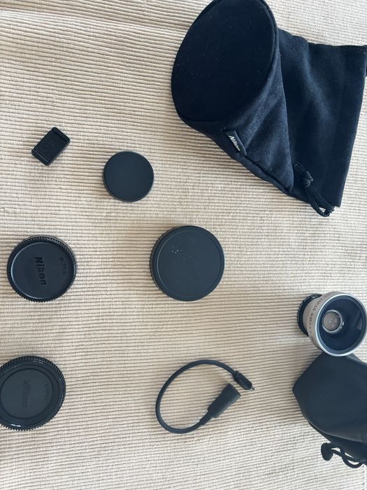 Фотоапарат Никон Nikon D200 с обектив Nikon AF-S DX NIKKOR 18-200mm