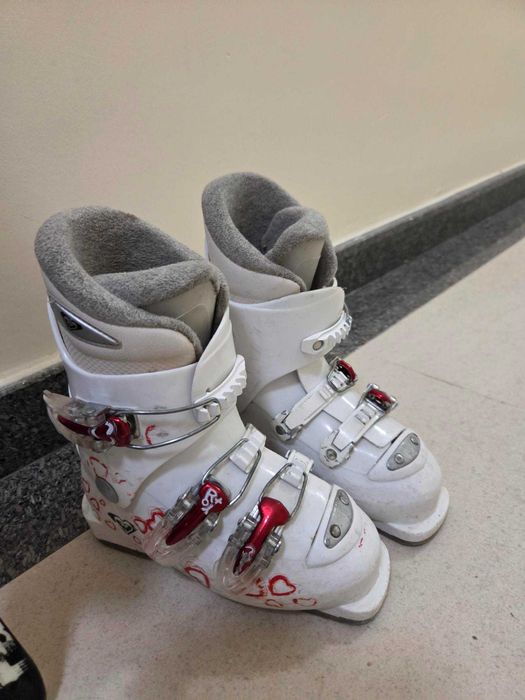 детски ски и ски обувки rossignol