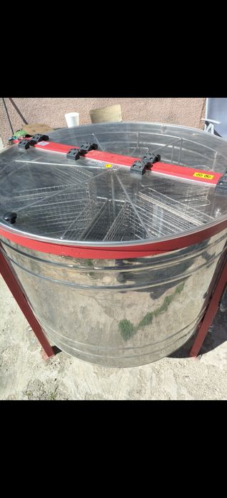 Centrifugă apicolă