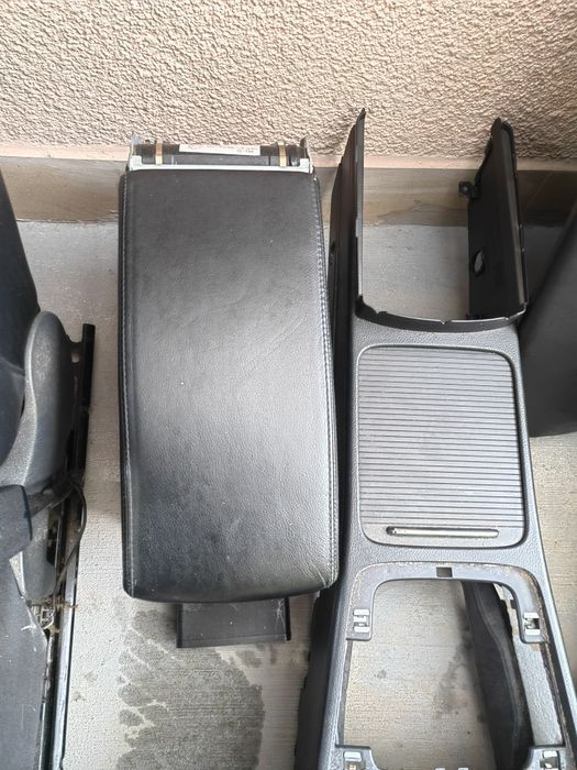 Продавам салон за Фолксваген Пасат б6 комби.