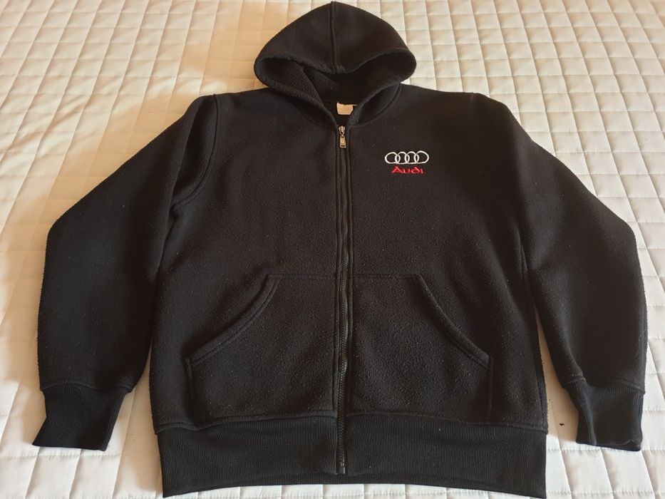 Bluza  de  barbati   -  120  lei.