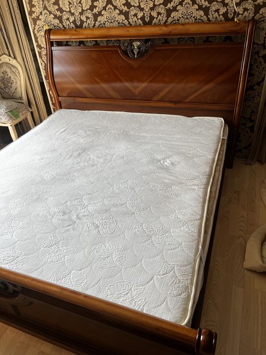 Итальянский спальный гарнитур