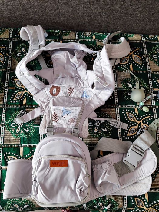 Marsupiu Bebelusi Ergonomic cu Scaunel 0-36 Luni, 4 Accesorii Incluse