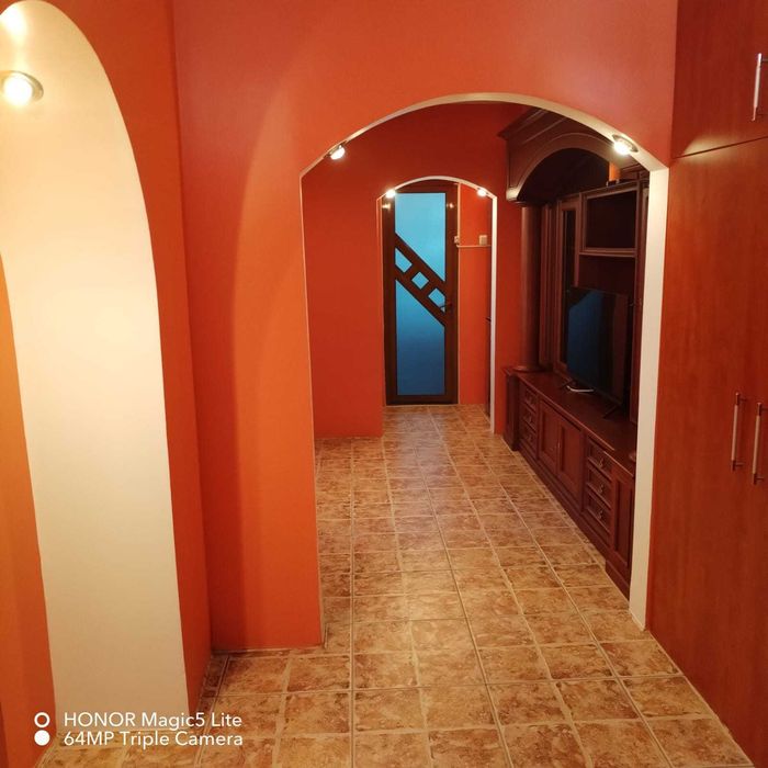 inchiriez apartament 3 camere zona supernova(fosta cora) bratianu
