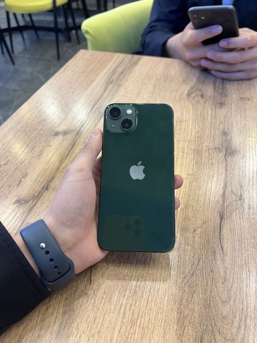 Продам Айфон 13 128гб