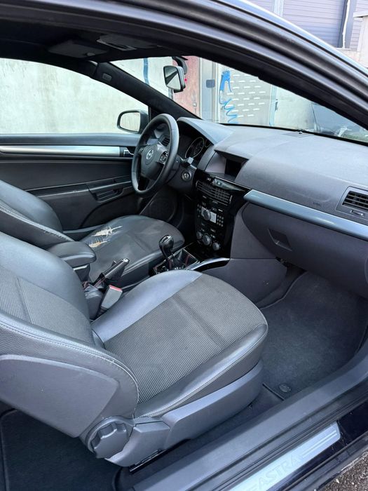 Opel Astra H GTC
