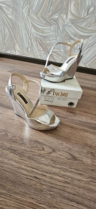 Туфли, Тауелсиздик 13