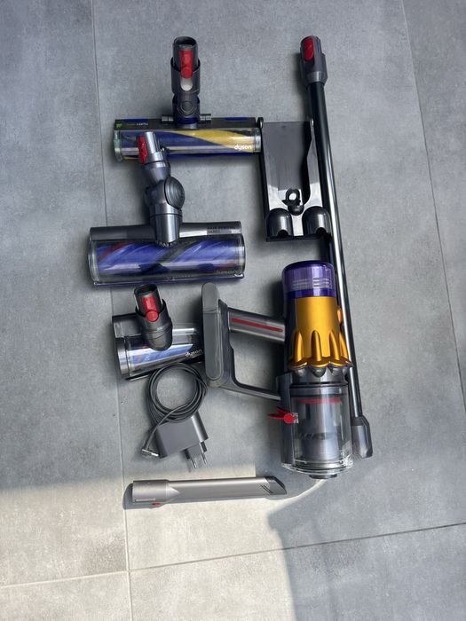 Aspirator Dyson V12