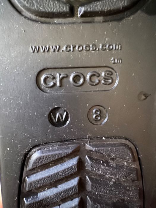 Papuci Crocs , în stare f bună