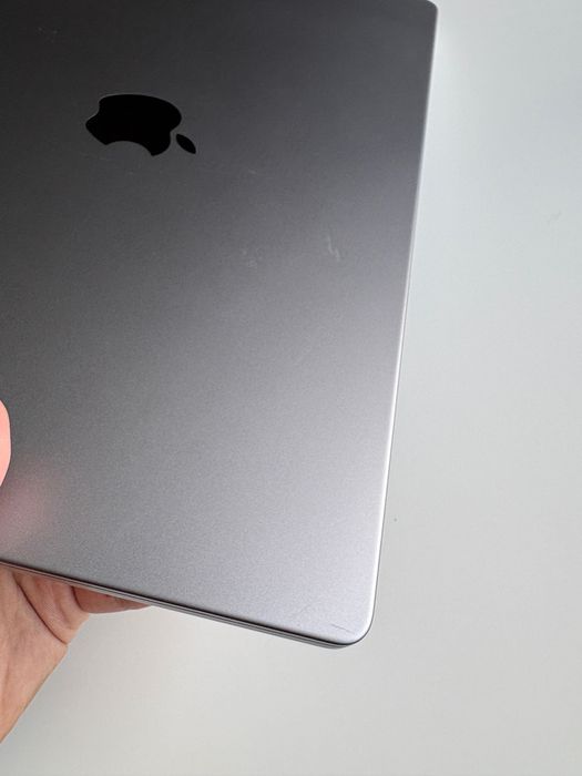 Apple MacBook Pro 2021 16' M1Pro 1TB