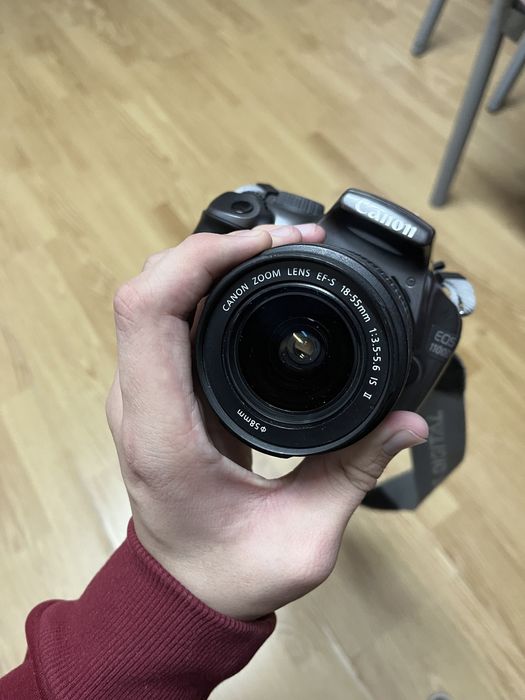 Canon 1100 D Отличном состояние