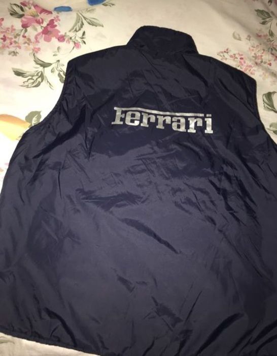 Vesta Ferrari cu 2 fețe originala M