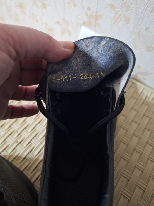 Спецобувь новая продам.