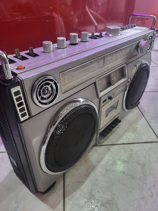 Radiocasetofon Crown