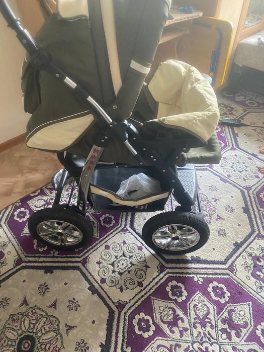 Продам детскую коляску