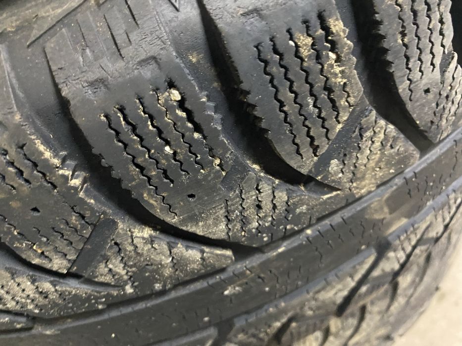 Резина на 18 285/60 В Идеале