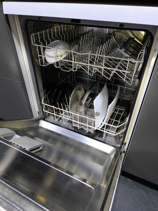 Продам посудомоечную машину SIEMENS