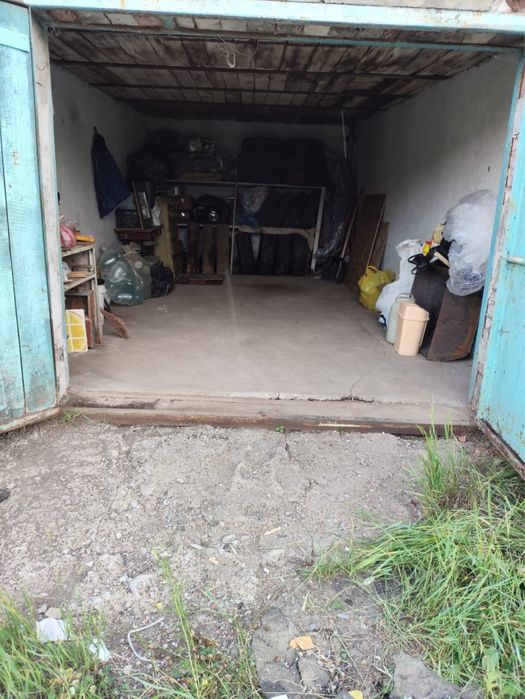 Гараж на 7 районе.