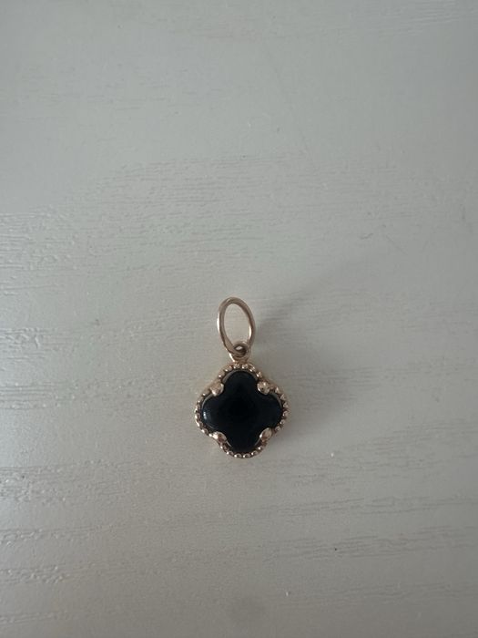 Продам золотой кулон