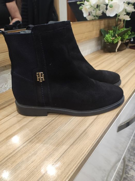 Tommy Hilfiger боти 37н