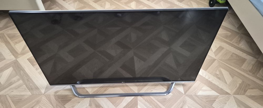 Телевизор LG мощный