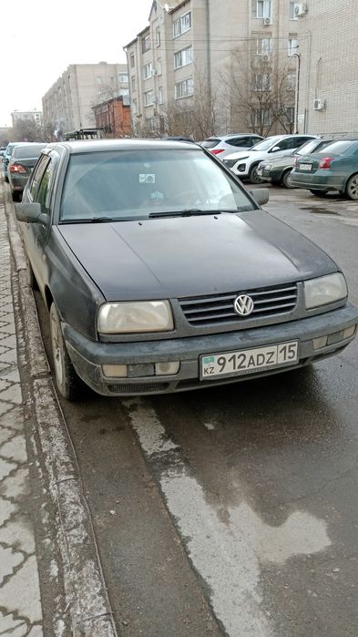 Фольксваген Венто 1.8 моно
