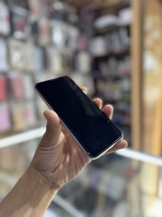 Iphone 11 pro 256gb 78. Radnoy