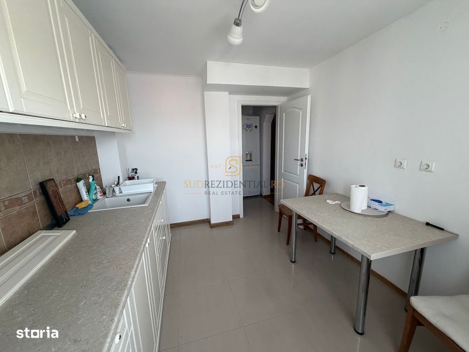 Apartament 3 camere , renovat recent, zona Sebastian-Rahova